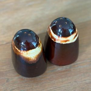 Vintage Midcentury Hull Pottery Brown Drip Ceramic Pottery Salt & Pepper Shakers